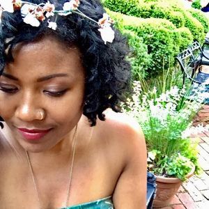 Meet your Posher, Dawniece